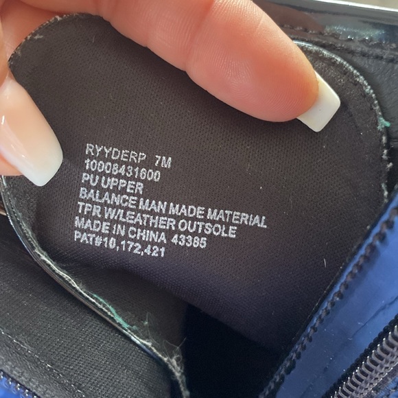 Boots - Picture 5 of 6